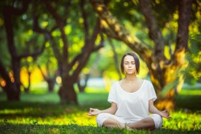 开云体育中国-铁骑破浪与旋风突围，阿方索·戴维斯闪耀2026世界杯强强对话，塞尔维亚险胜哥斯达黎加