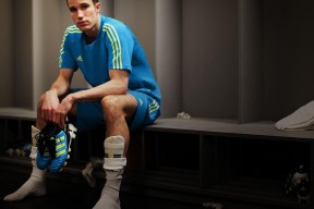 开云体育-英格拉姆爆发背后，广厦式血拼，如何撕开独行侠的华丽外衣？