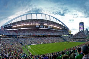 开云平台-英格拉姆个人能力完全展现，尼克斯完胜凯尔特人，一场个人英雄主义与团队韧性的双重奏鸣