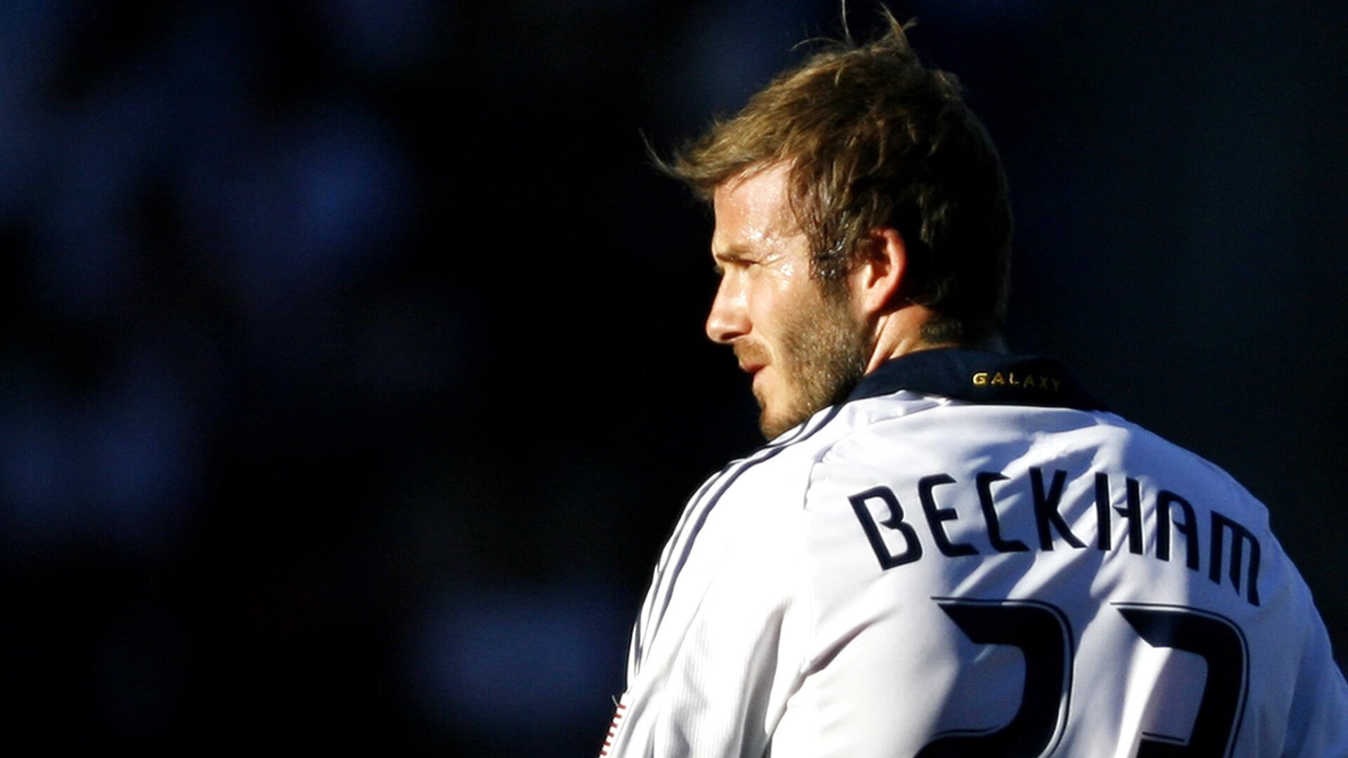 斯通斯接管东决之夜，当篮球场变成澳大利亚的资源博弈场