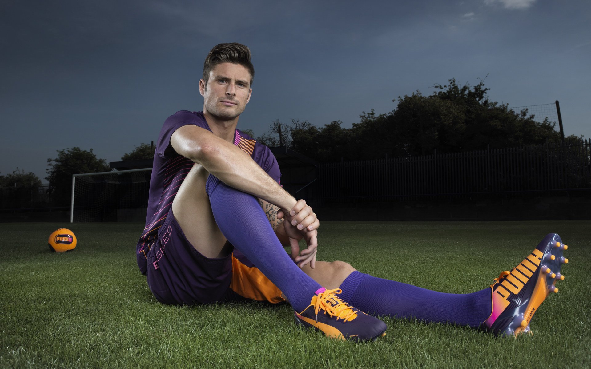 里昂的战术棋盘与萨内的速度王座，当足球智慧遭遇街道狂飙