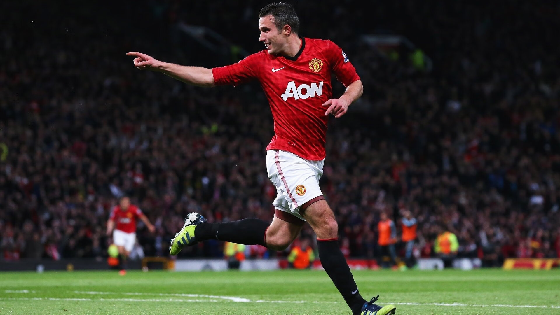 芬兰火力压制那不勒斯，C罗成为关键先生，当北欧寒流席卷亚平宁